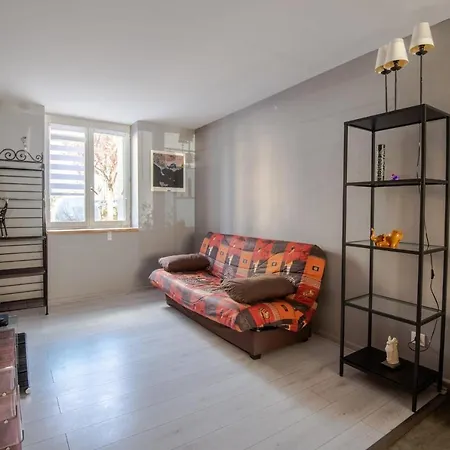 Design Style Loft Avec 3 Chambres Et Parking *